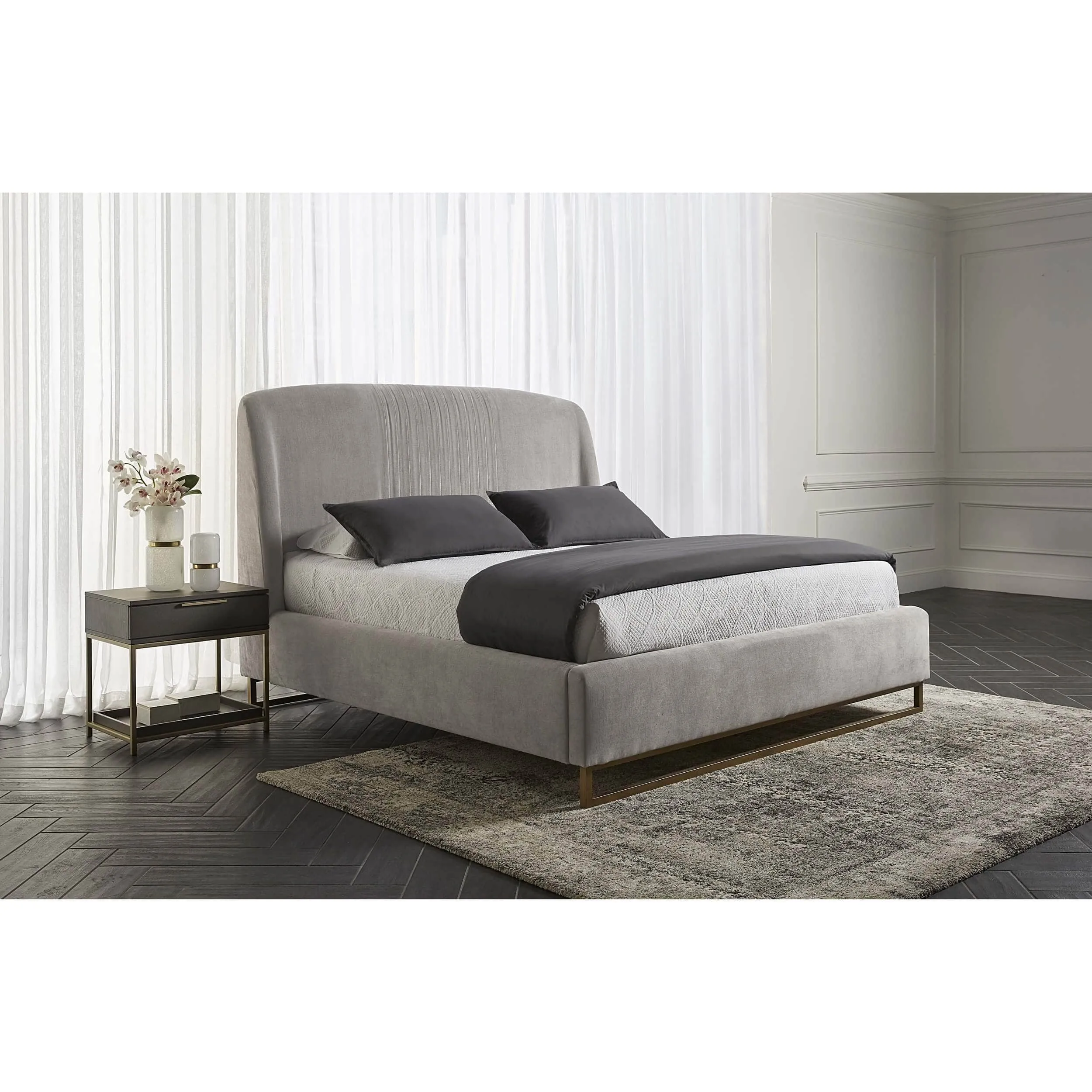 Nevin Bed, Polo Club Stone